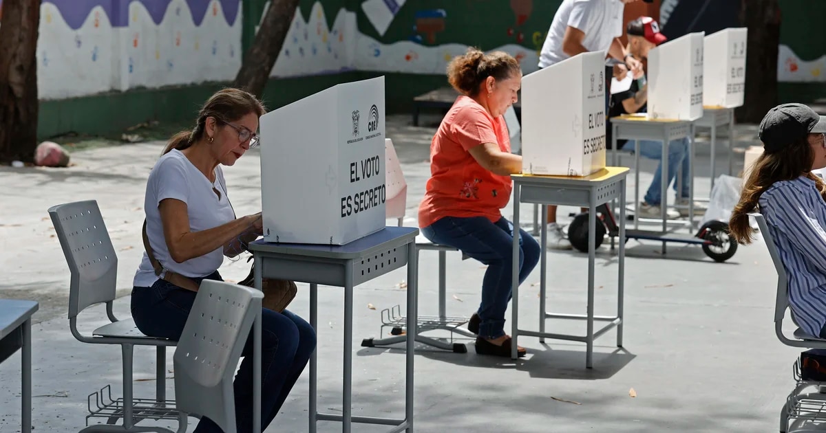 Wahlpanorama: Zweite Runde in Ecuador