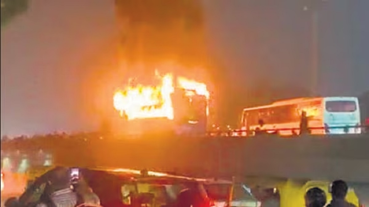 bus catches fire on Delhi-Jaipur highway