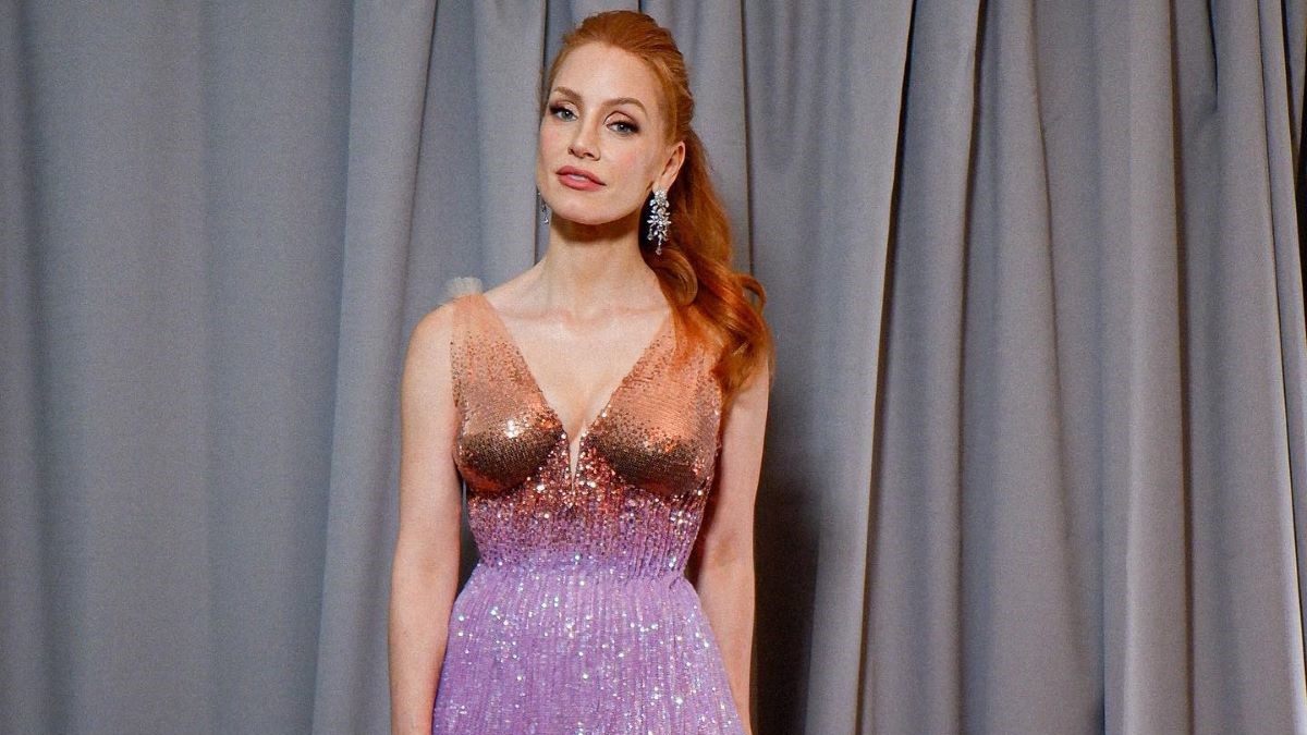 Jessica Chastain wearing mermaids gown